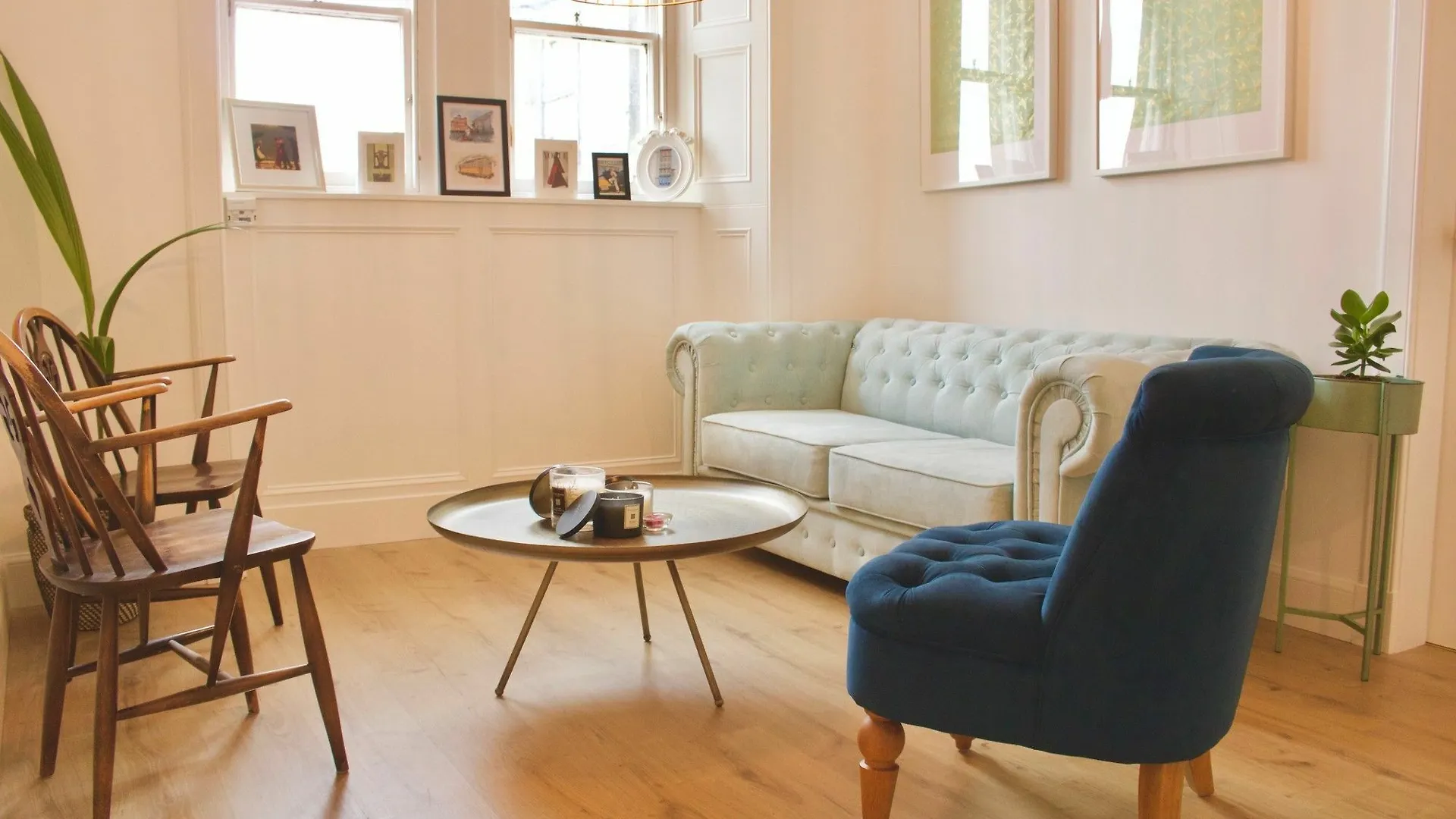 Castle View Apartment Sleeps 6 Edinburgh